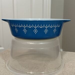 Pyrex Blue Snowflake Garland 1 PT Casserole #471 NO LID